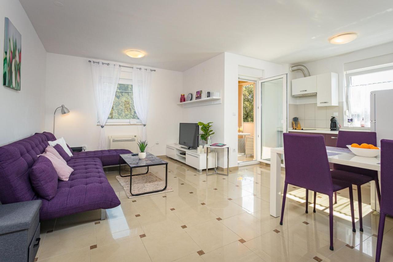 Seaside Apartment Lara บานโจเล ภายนอก รูปภาพ