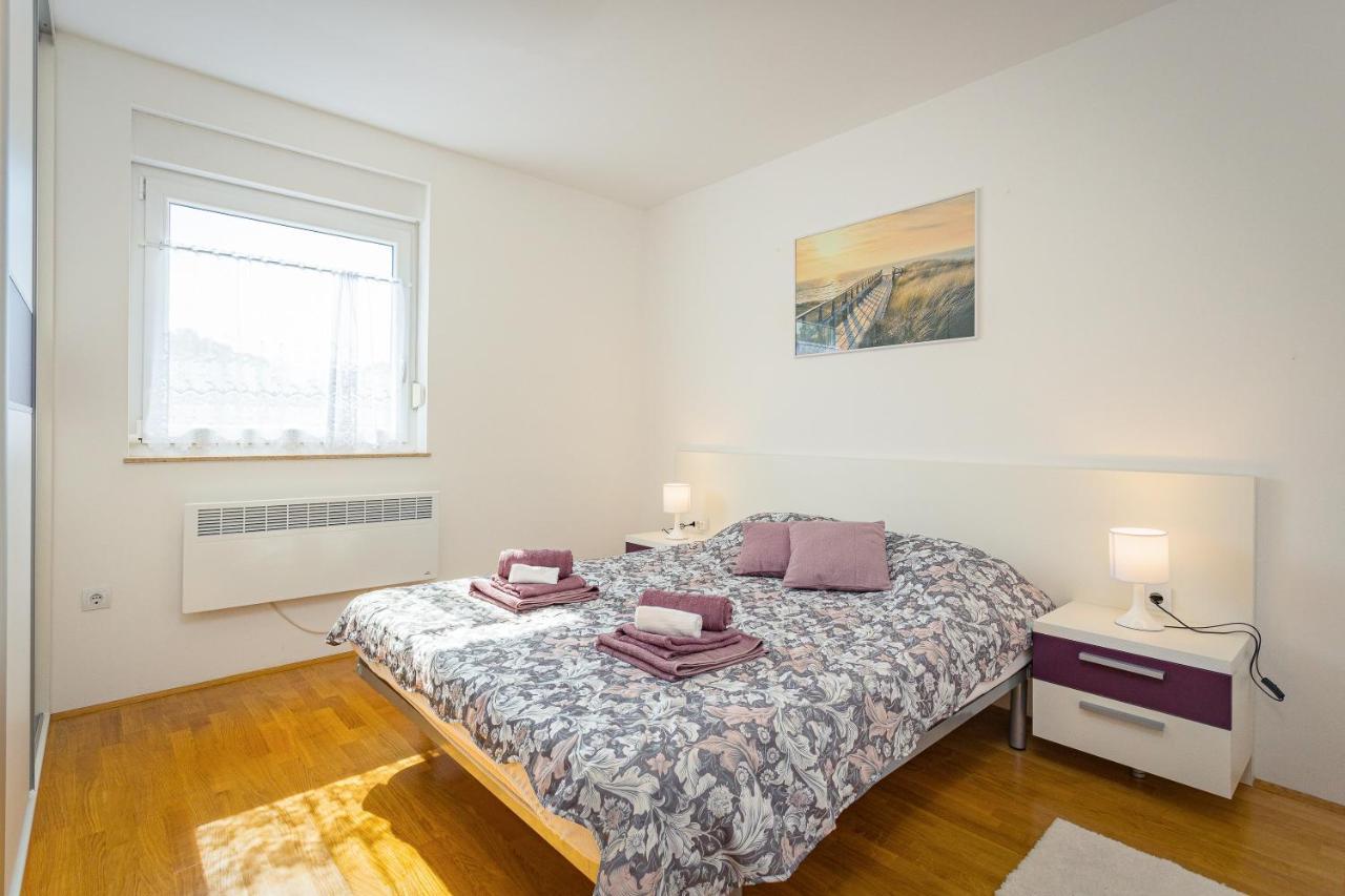 Seaside Apartment Lara บานโจเล ภายนอก รูปภาพ